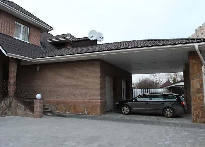 Hotel Barin House Готель С Бомбосховищем