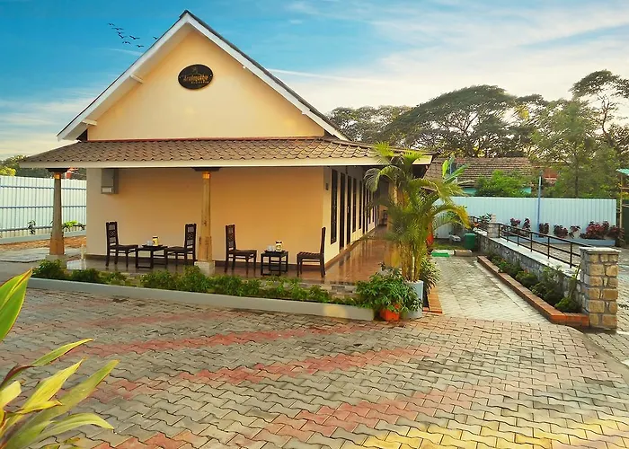 Sri Arulmuthu Residency