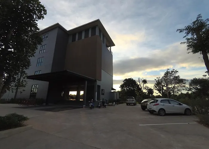 Riverawan Hotel