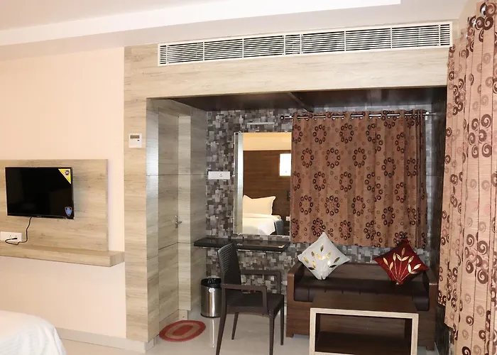 Jeyam Residency