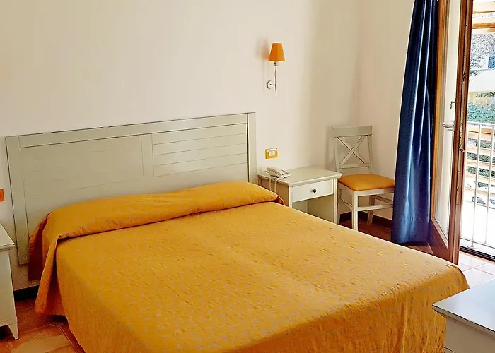 Hotel Villa Tramonto Direttamente Sul Mare
