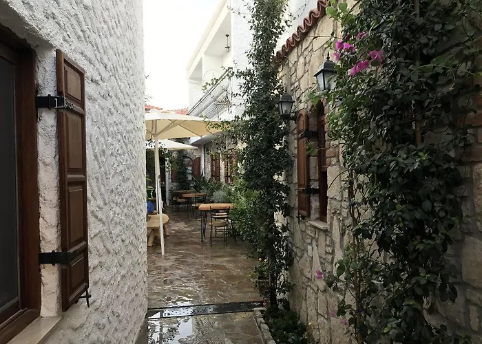 Monza House Otel