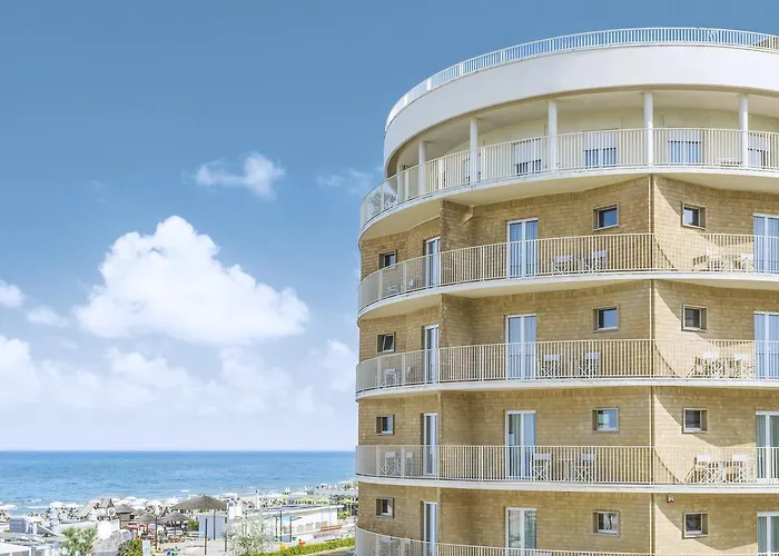 Hotel Torremaura Fronte Mare Con Beach Club