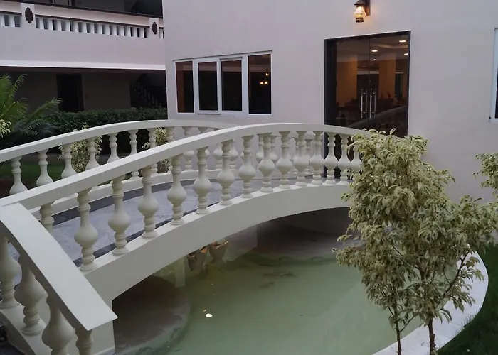 Athena Hotel