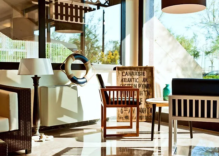 Hotel Ambassador