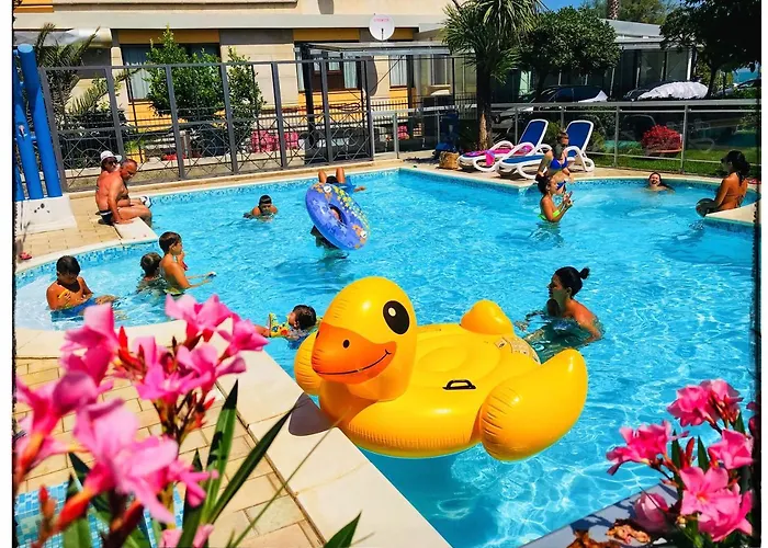 Hotel Sayonara