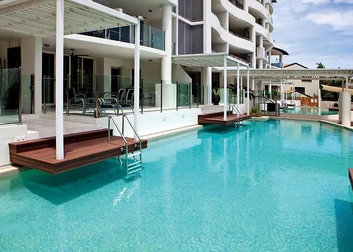 Waters Edge Apartment Cairns