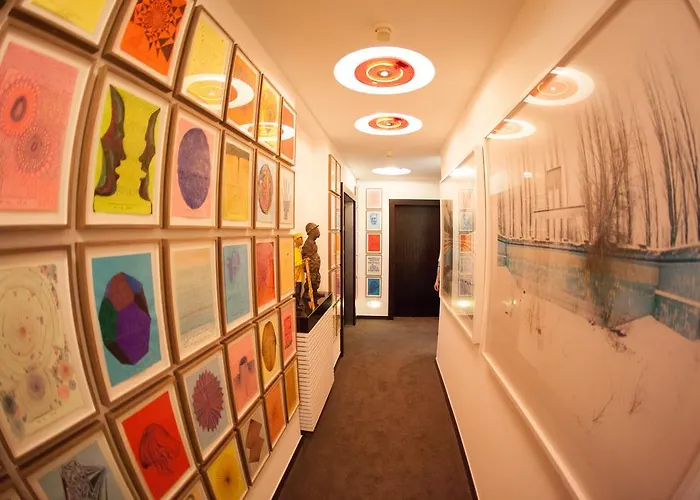 Avidon Art & Design Hotel