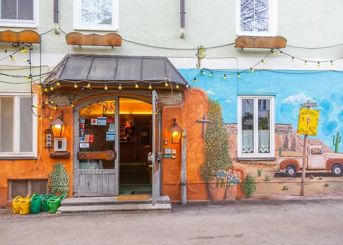 Hotel & Hostel Sandwirt