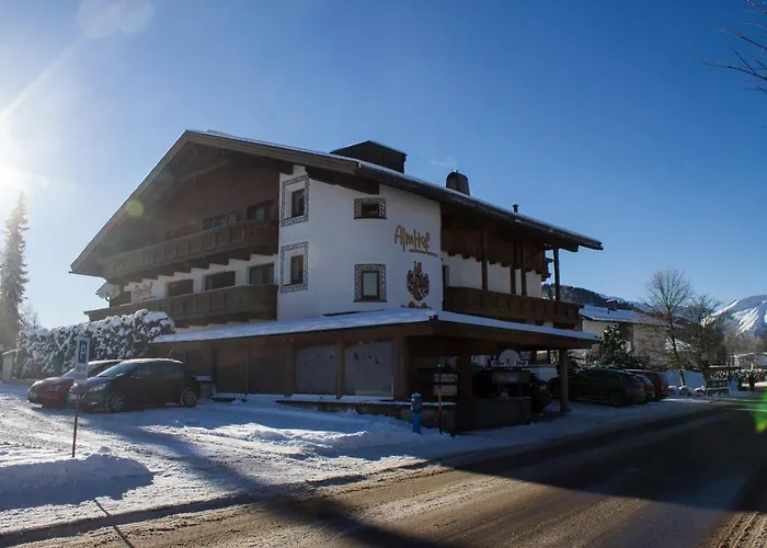 Hotel Garni Almhof Seefeld in Tirol