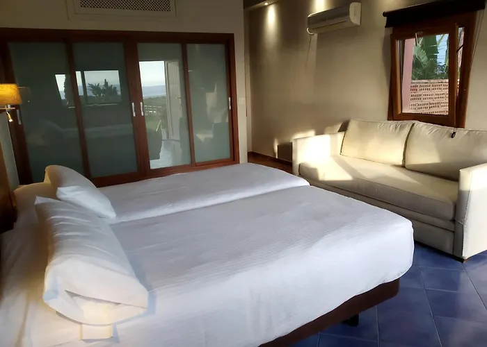 Beach Hotel Dos Mares