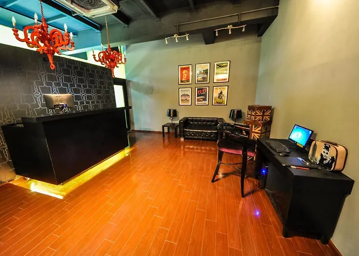 The Travotel Suites