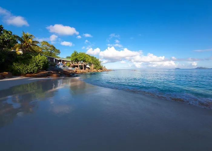 Anse Soleil Beachcomber Hotel&Self Catering
