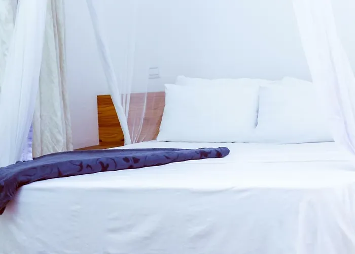 Triniti Airport Hotel