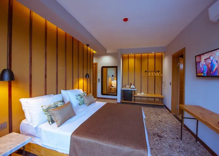 Arwen Hotel
