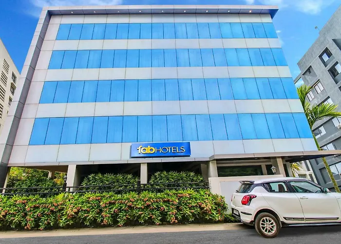 Fabhotel Syberitic Suites Gachibowli - Fully Vaccinated Staff