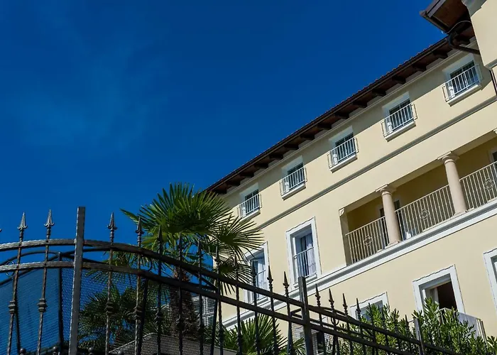 Hotel Domino