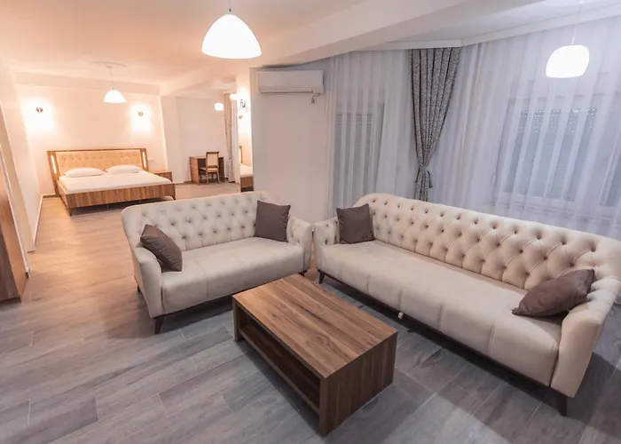 City Hotel