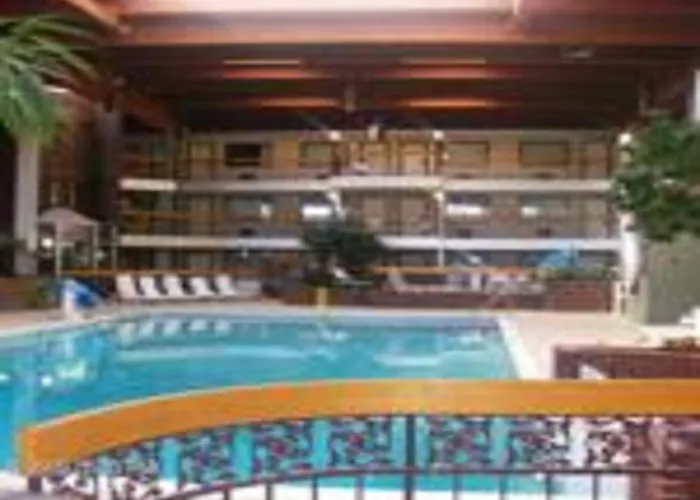 Ramada By Wyndham Beaver Falls