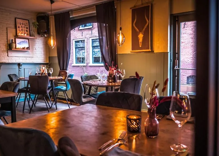 Hotel Cafe Restaurant 'T Raedhus