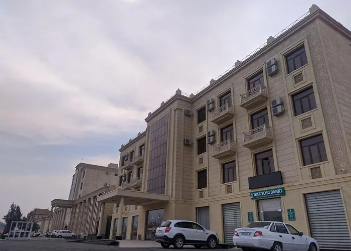 Qasr Hotel